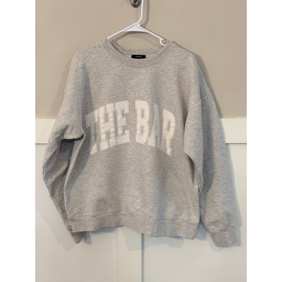 Women's THE BAR L Varsity Sweatshirt in Light Heather Grey/White - Picture 4 of 8